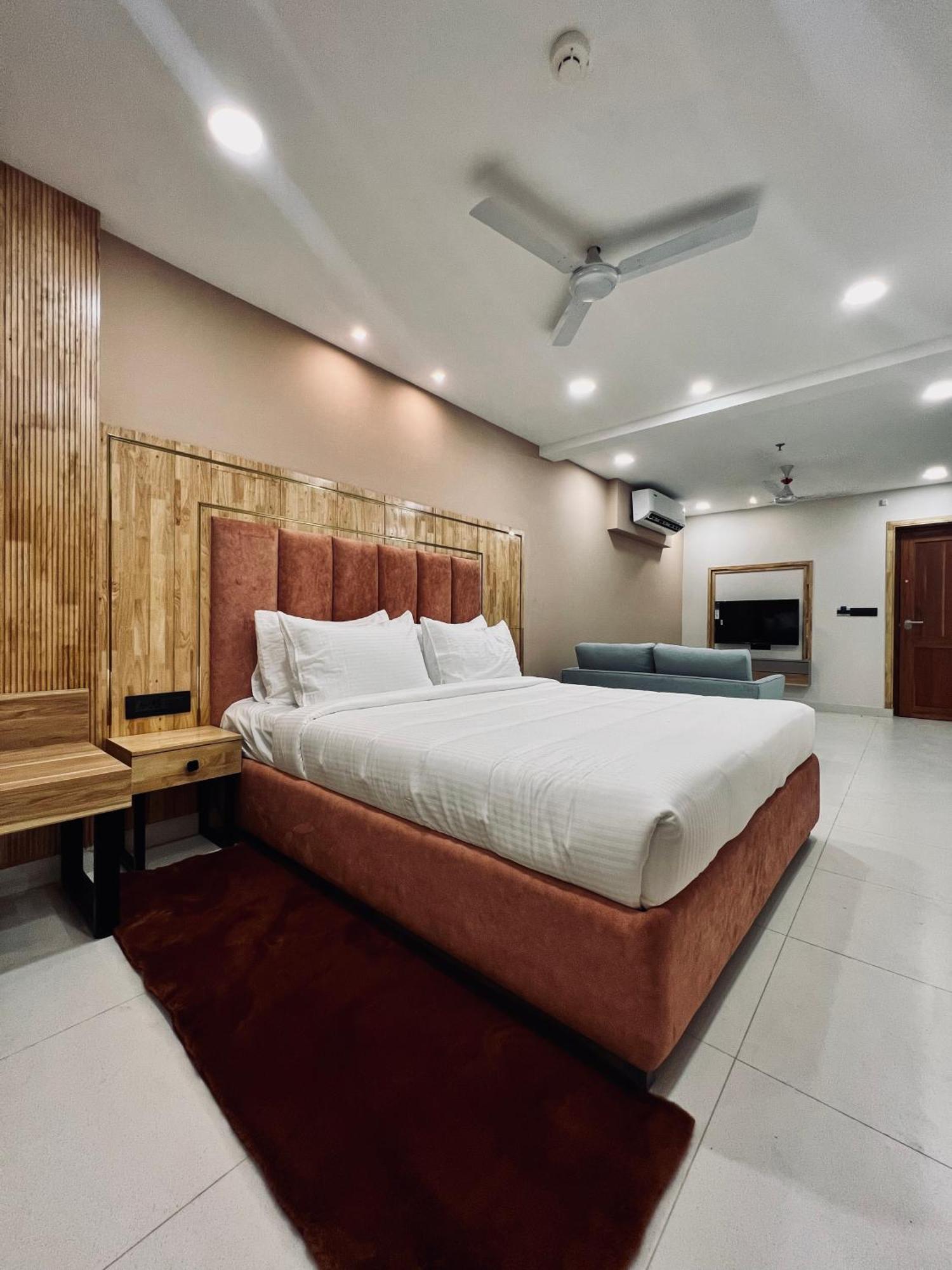 The Habitat Suites غوروفايور المظهر الخارجي الصورة