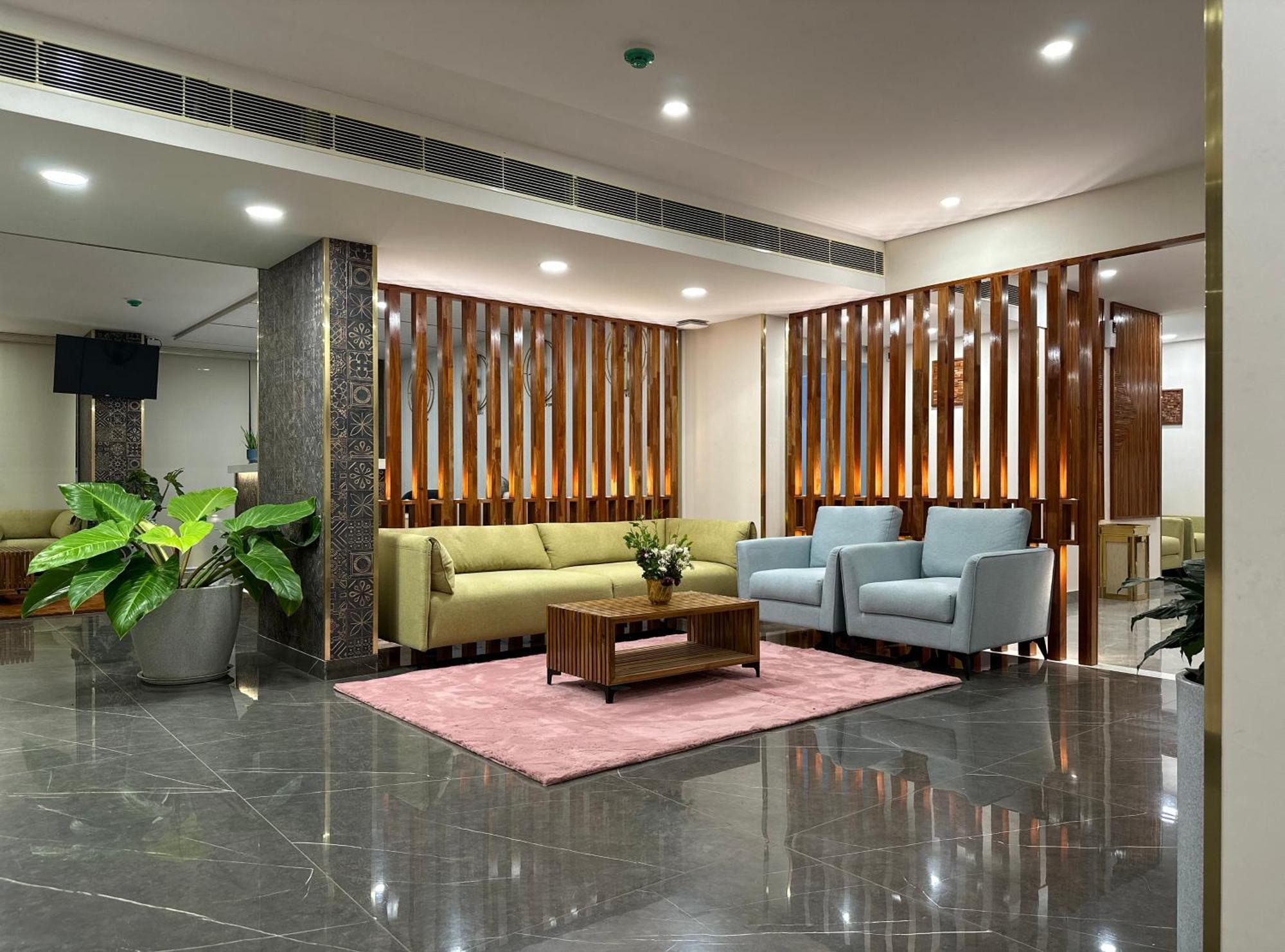 The Habitat Suites غوروفايور المظهر الخارجي الصورة