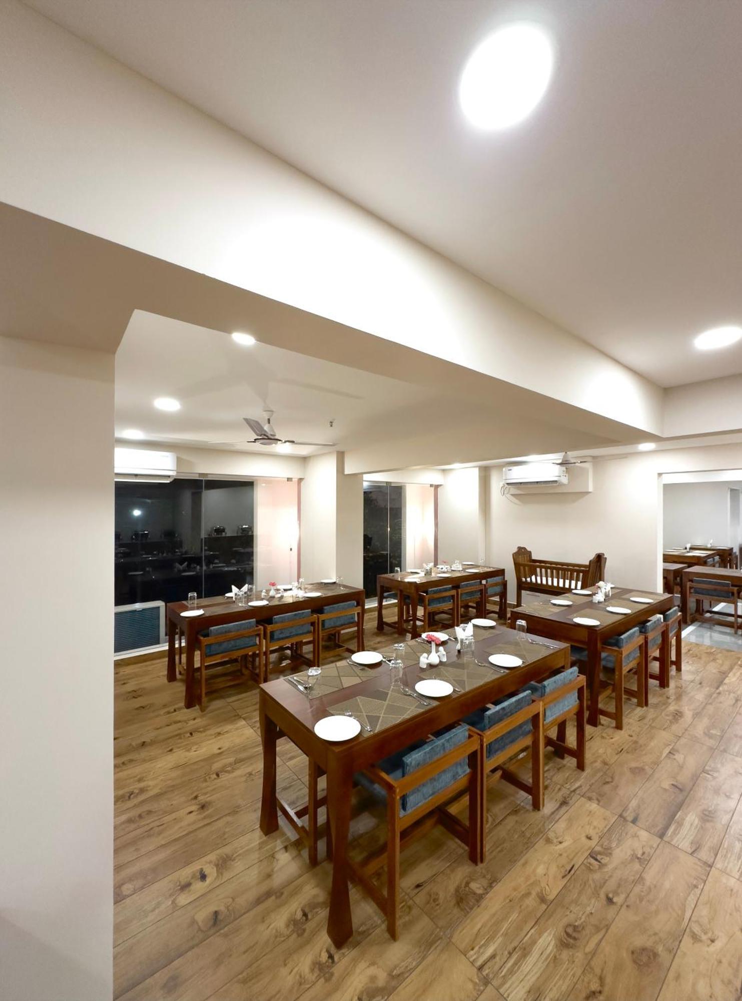 The Habitat Suites غوروفايور المظهر الخارجي الصورة