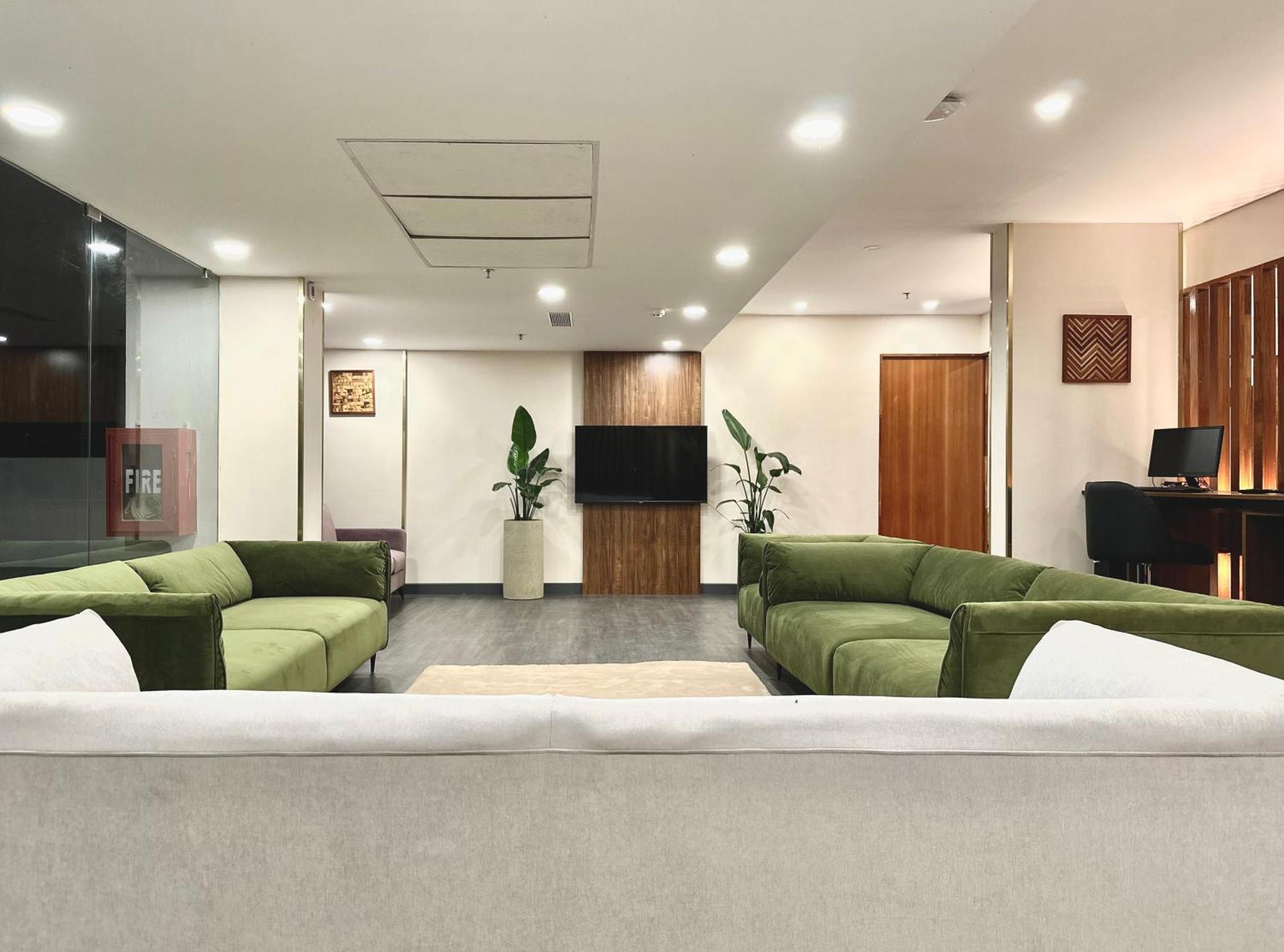 The Habitat Suites غوروفايور المظهر الخارجي الصورة