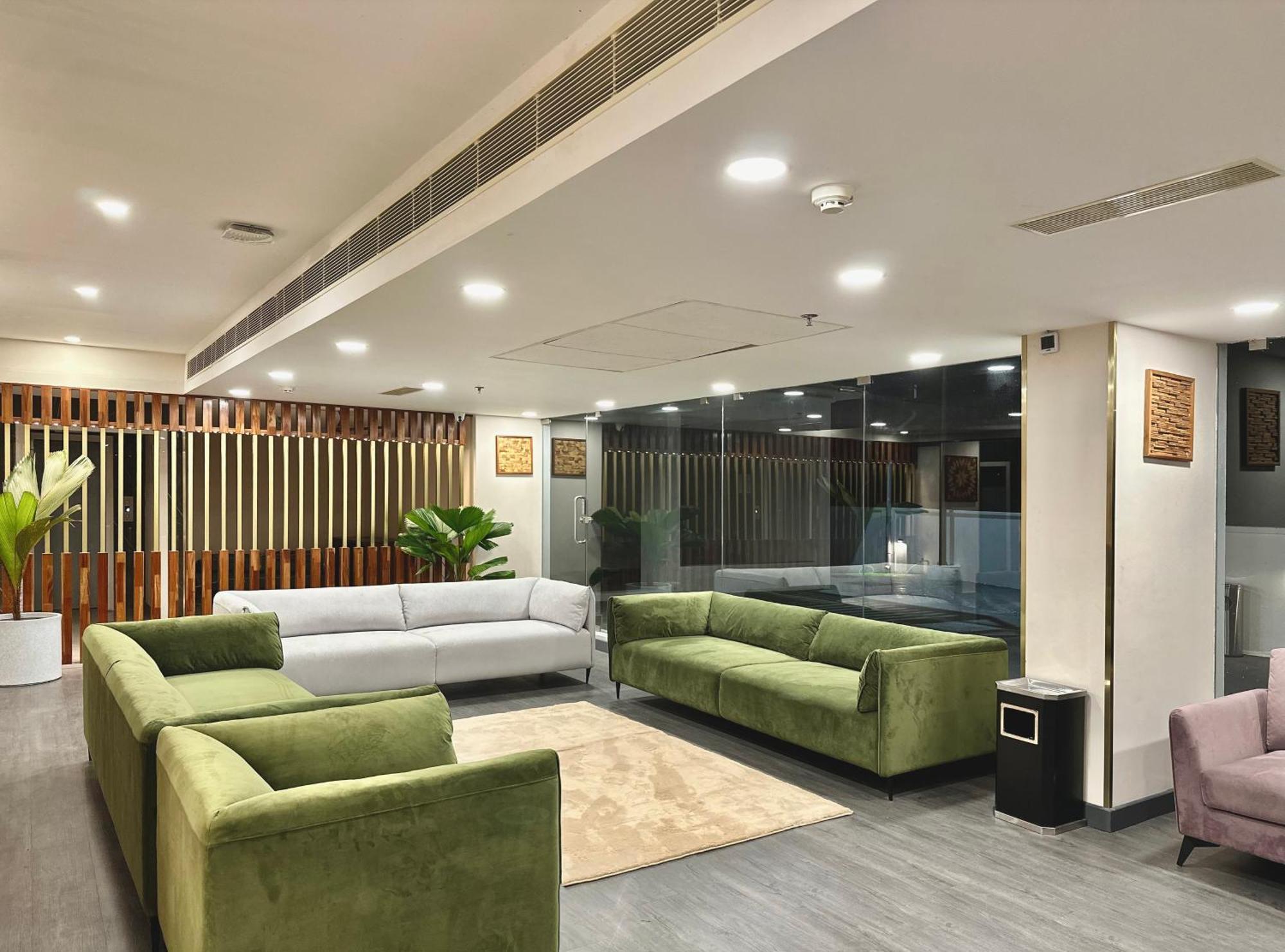 The Habitat Suites غوروفايور المظهر الخارجي الصورة