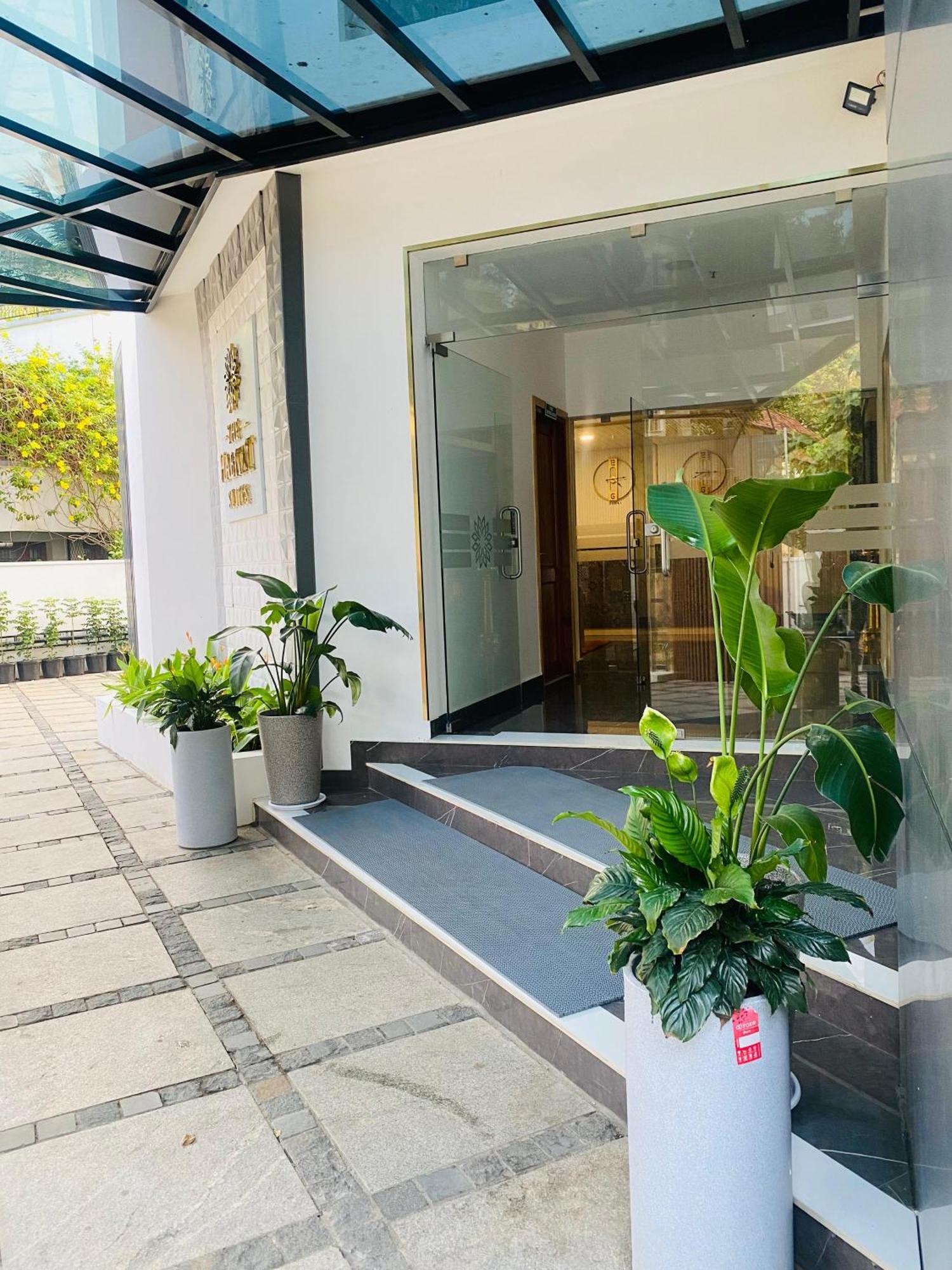 The Habitat Suites غوروفايور المظهر الخارجي الصورة