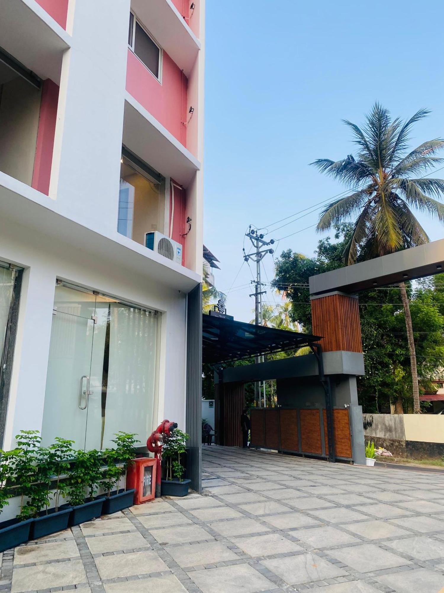 The Habitat Suites غوروفايور المظهر الخارجي الصورة